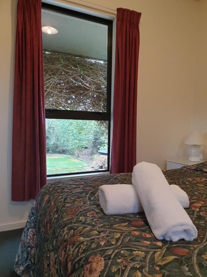 Lake Brunner Country Motel & Holiday Park Moana Quarto foto
