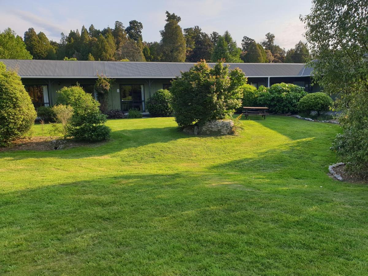 Lake Brunner Country Motel & Holiday Park Moana Exterior foto